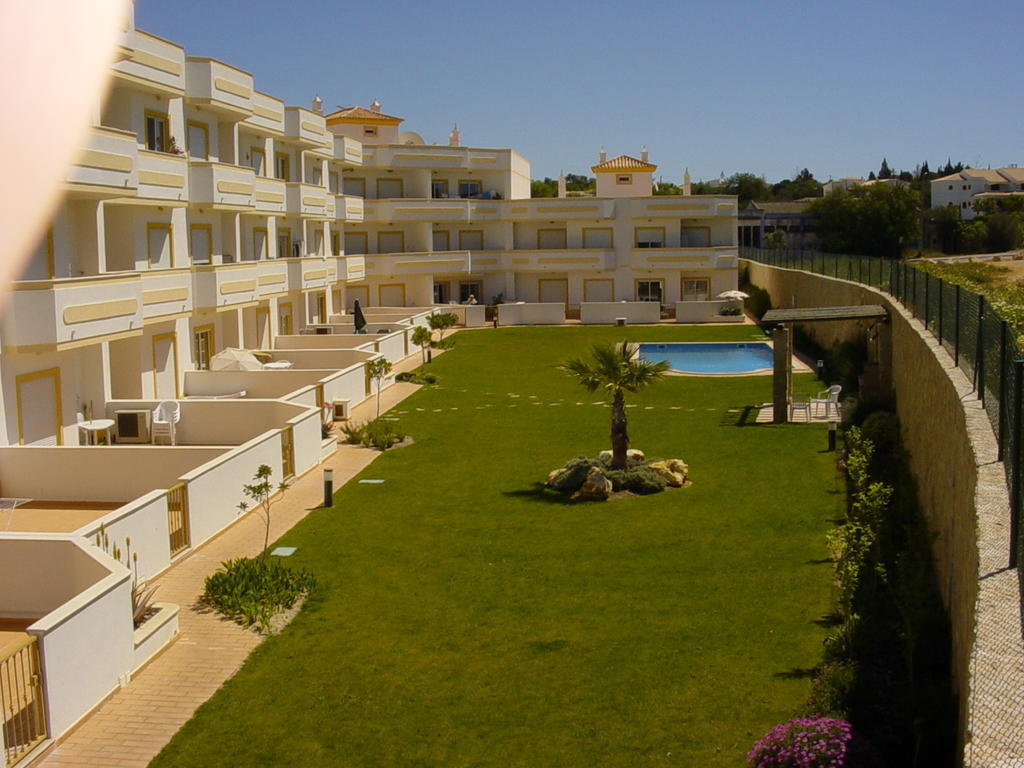 אלבופיירה Jardim Paraiso Apartments מראה חיצוני תמונה