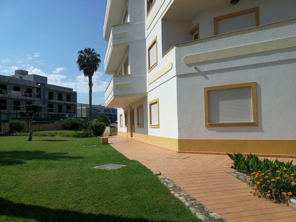 אלבופיירה Jardim Paraiso Apartments מראה חיצוני תמונה